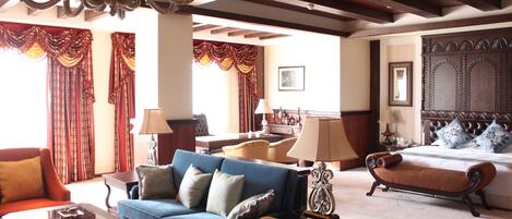 Habitación presidencial, 1 cama King size (Jia Li Ze) | Minibar, caja de seguridad en la habitación y escritorio