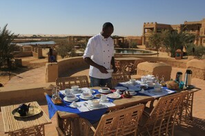 Free daily buffet breakfast  - Taziry Ecolodge & Sustainable Village (Siwa)