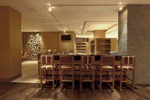 Bar (in der Unterkunft)