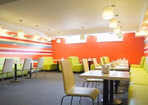 매일 뷔페 무료 아침 식사 포함