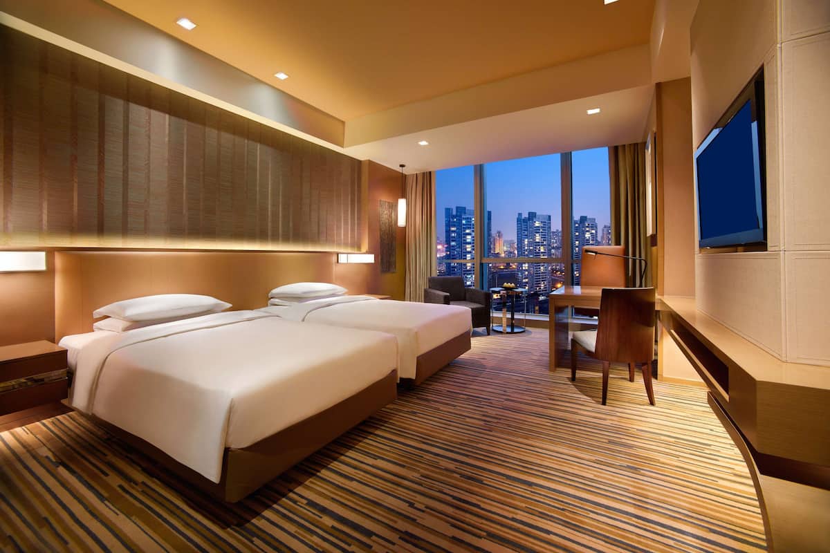 minibar, in-room safe, desk, soundproofing