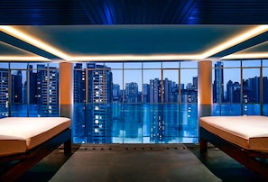 Indoor pool - Hyatt Regency Chongqing (Chongqing)