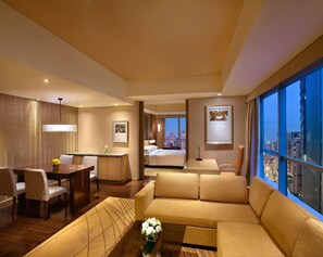Minibar, coffres-forts dans les chambres, bureau, chambres insonorisées