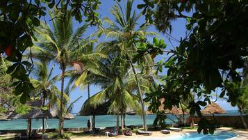3 outdoor pools
