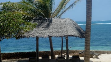 Private beach, sun loungers, beach umbrellas, beach towels