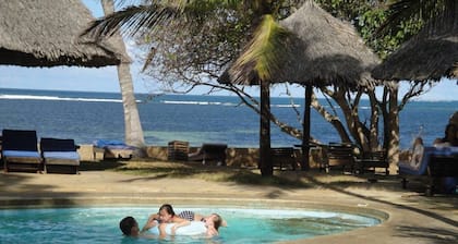 Driftwood Beach Club