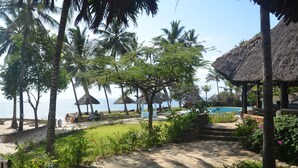 Unclassified image, 4 of 38, button - Driftwood Beach Club (Malindi)