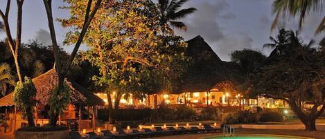 المنشأة من الخارج