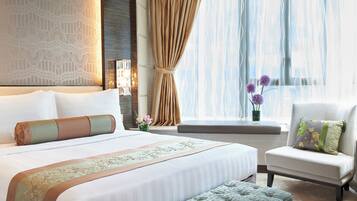 Suite superior | Caja de seguridad en la habitación y decoración personalizada