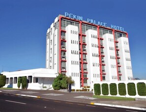 Front of property - Pekin Palace Hotel (Aracatuba)