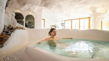 Indoor spa tub