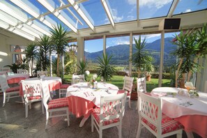 Breakfast, lunch and dinner served - Hotel Glocknerhof (Berg im Drautal)