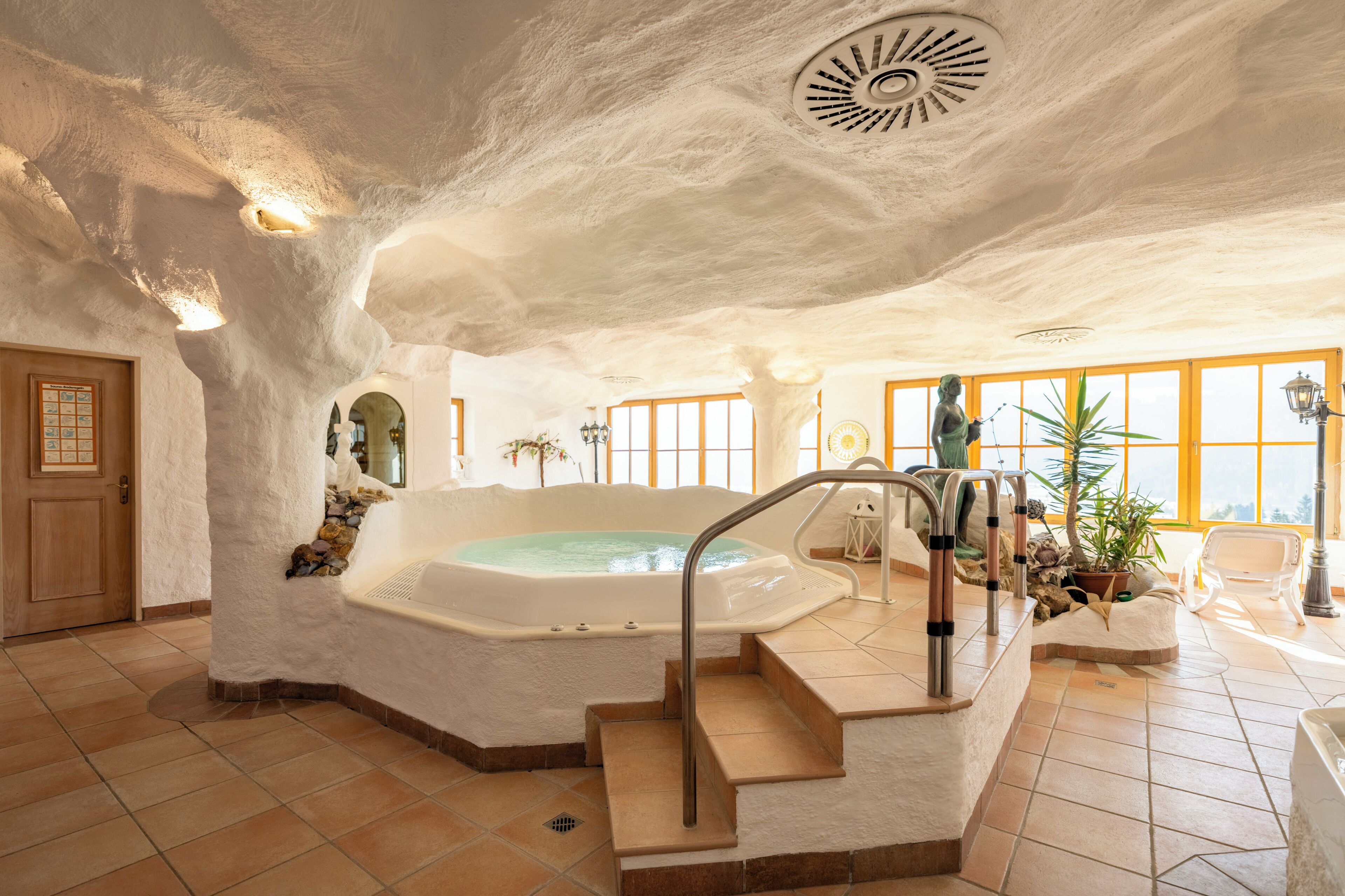 室內 Spa 池