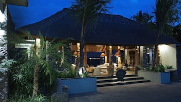 Parken ohne Service (kostenlos), Parkservice (kostenlos)