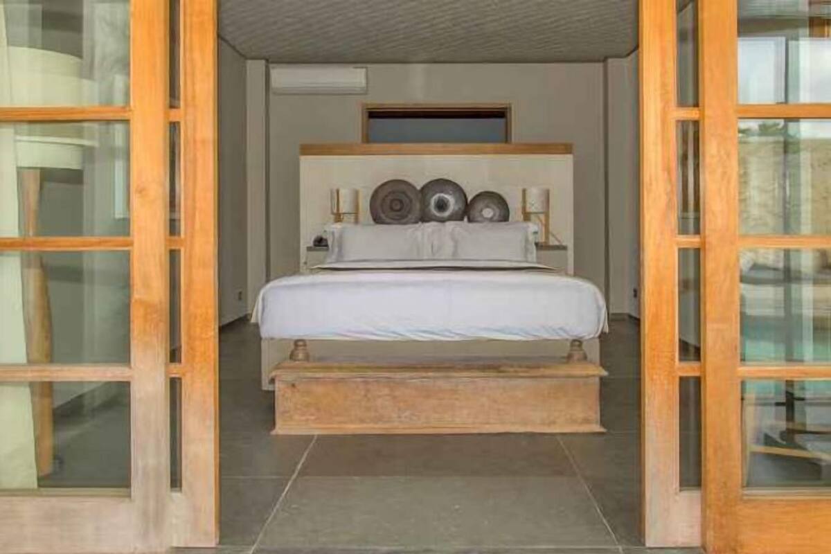 Premium bedding, memory-foam beds, minibar, in-room safe