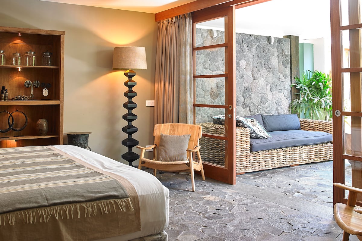 2 Schlafzimmer, hochwertige Bettwaren, Betten mit Memory-Foam-Matratzen
