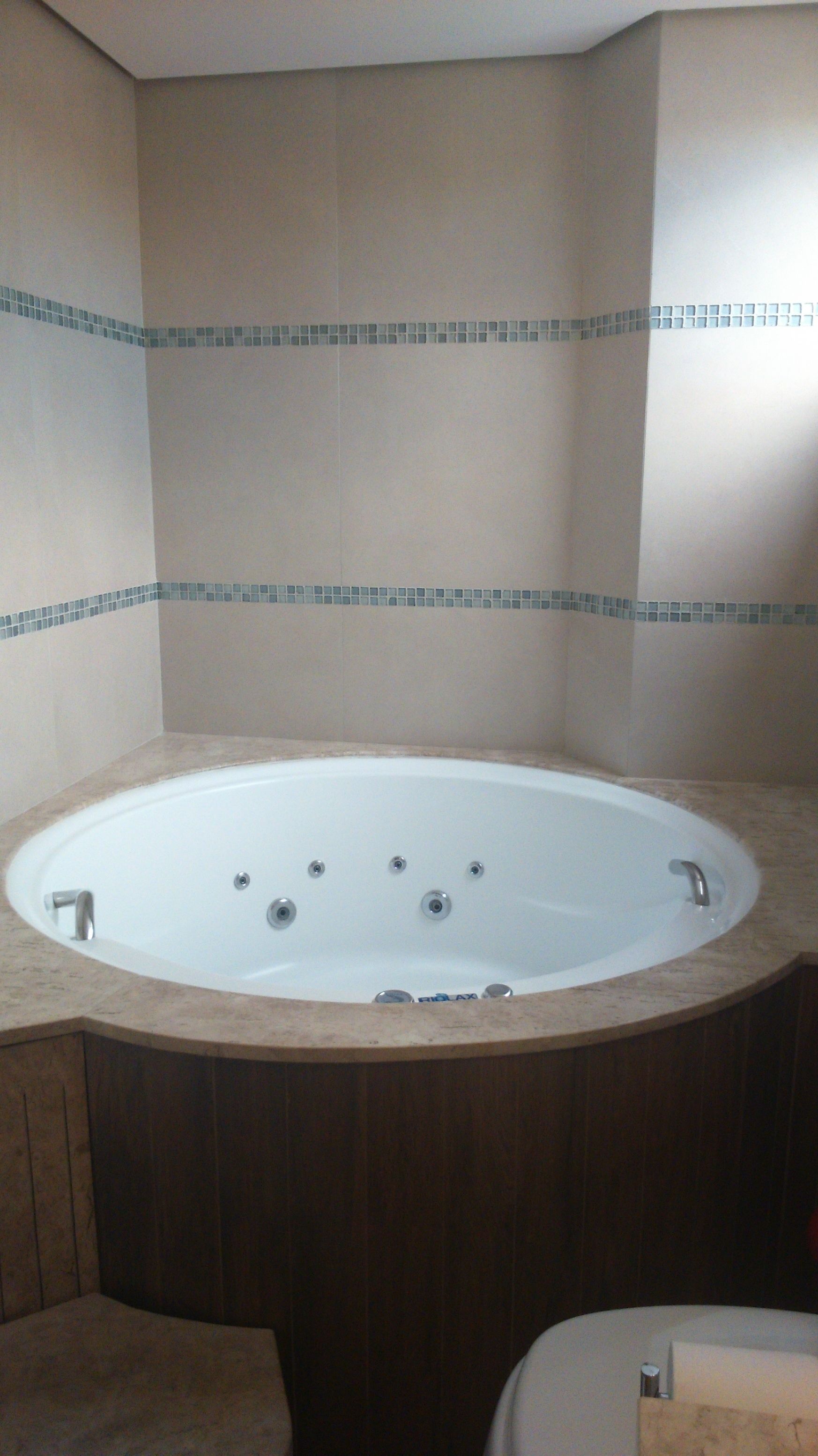 suite, jetted tub | minibar, in-room safe, individually decorated, desk