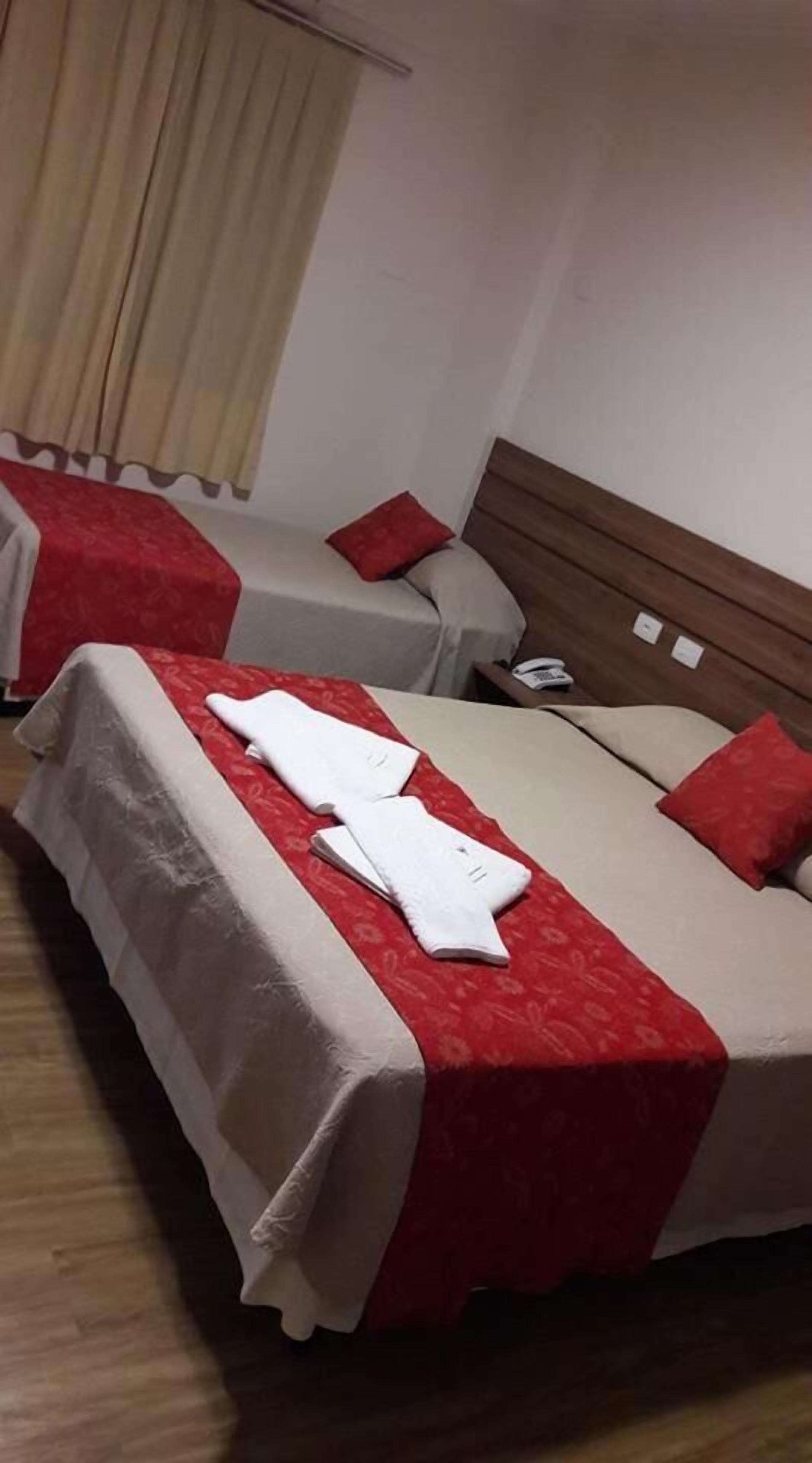 minibar, in-room safe, individually decorated, desk