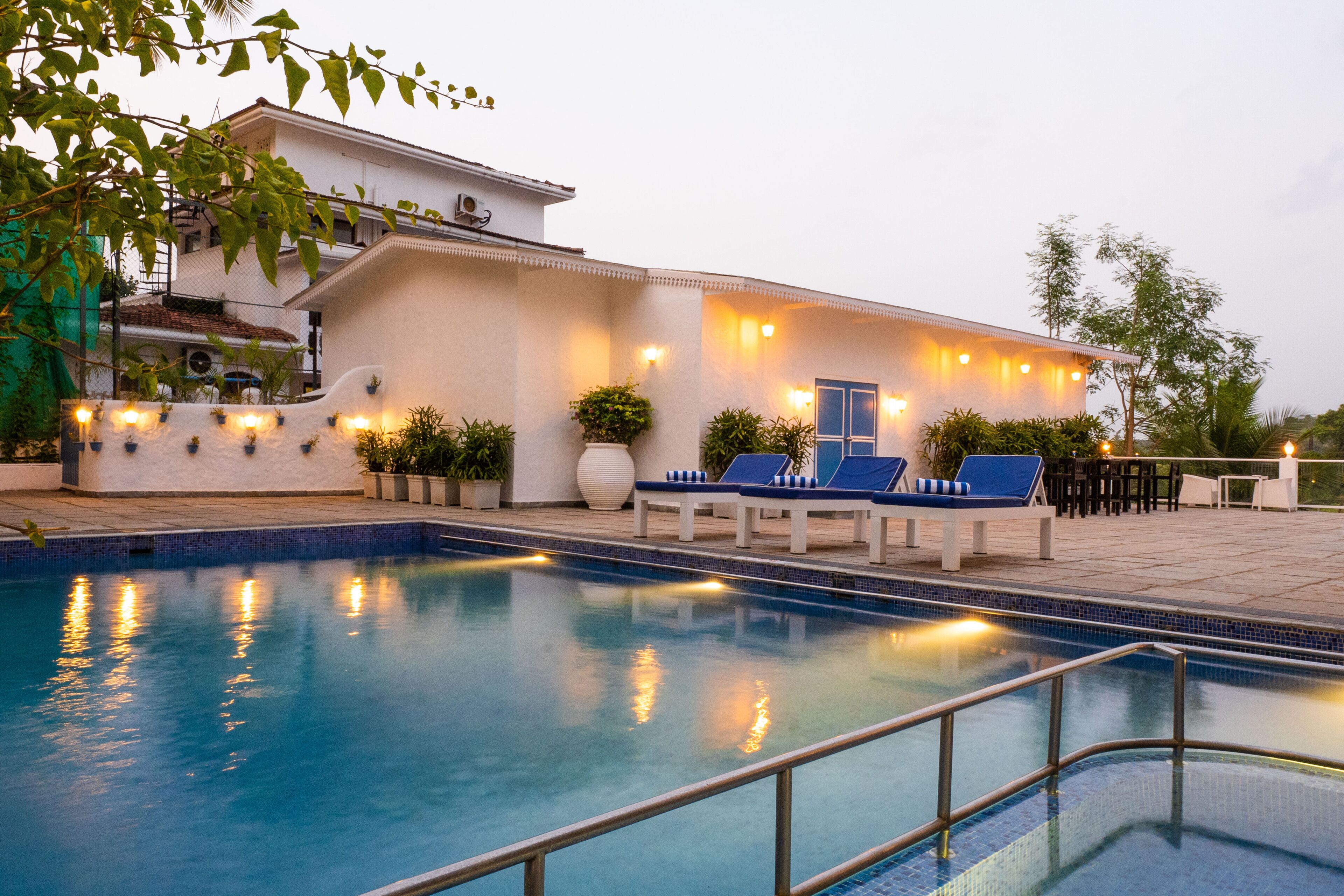 outdoor banquet area