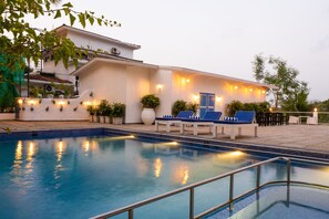 Outdoor banquet area - Zone Connect by The Park Goa Calangute (Calangute)