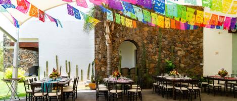 Se sirven desayunos, comidas, cenas y cocina mexicana