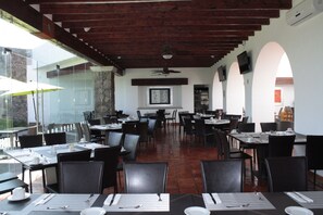 Breakfast, lunch, dinner served; Mexican cuisine 