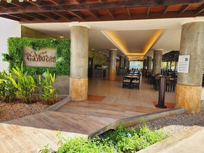 Restaurant - Sunsol Isla Caribe (Paraguachí)