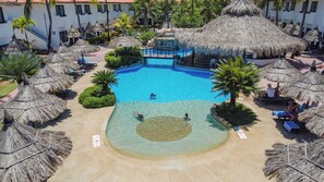 3 outdoor pools, free cabanas, pool umbrellas - Sunsol Isla Caribe (Paraguachí)