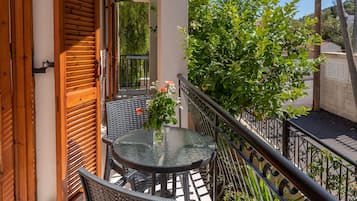 Apartment | Terrace/patio