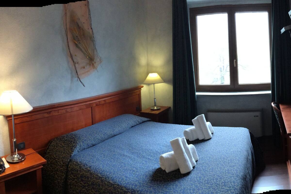 Chambre Simple | Literie de qualité supérieure, couette en duvet d'oie