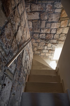 Deluxe Suite | Staircase - ENALIO Suites (Corinth)