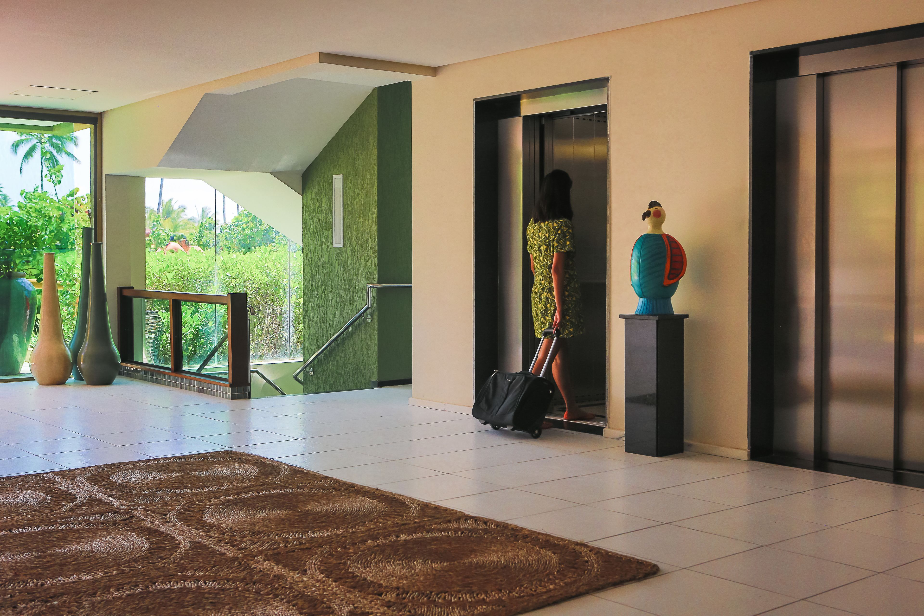 2 bars/lounges, poolside bar, beach bar