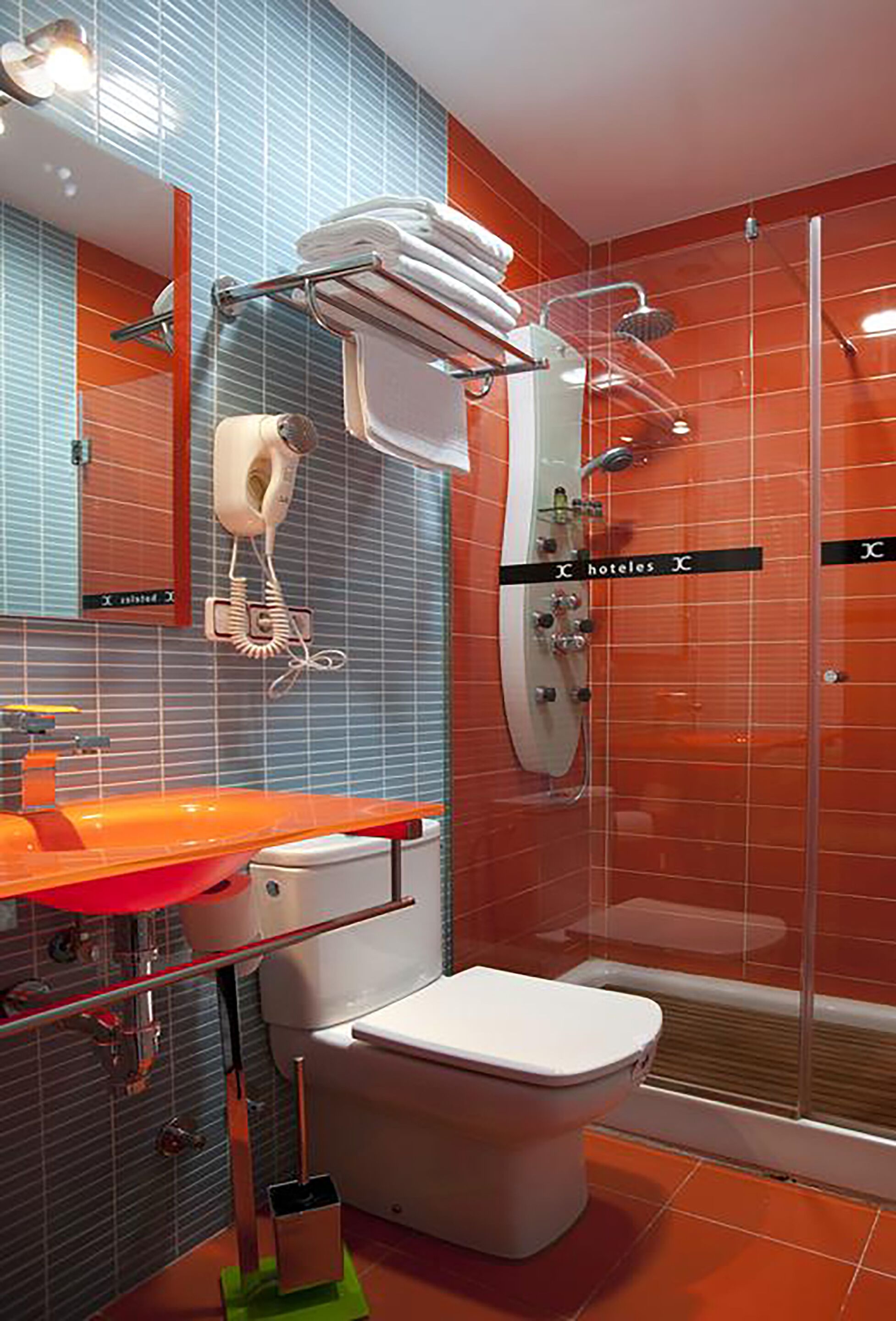 Photo - JC Rooms Santa Ana