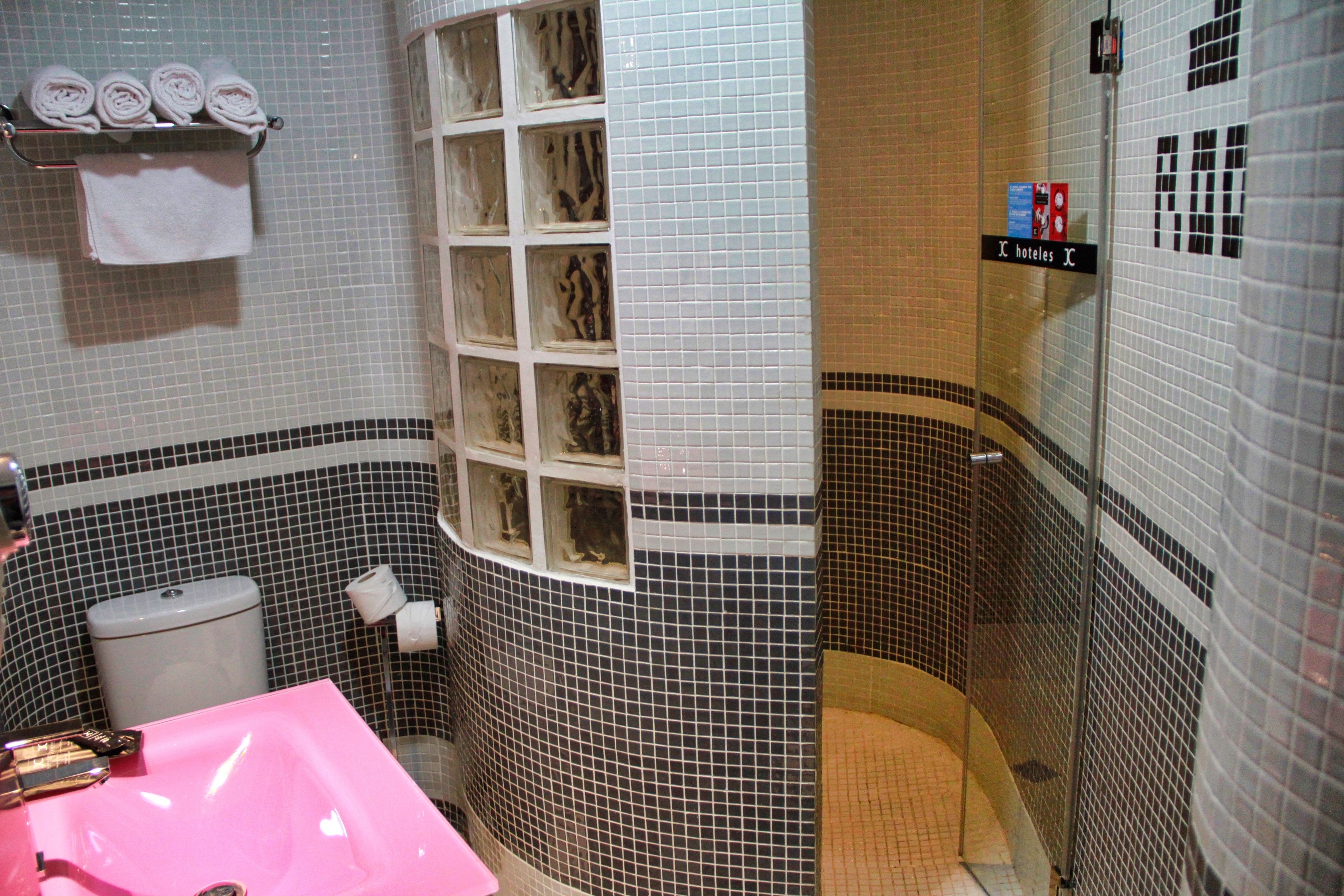 Photo - JC Rooms Santa Ana