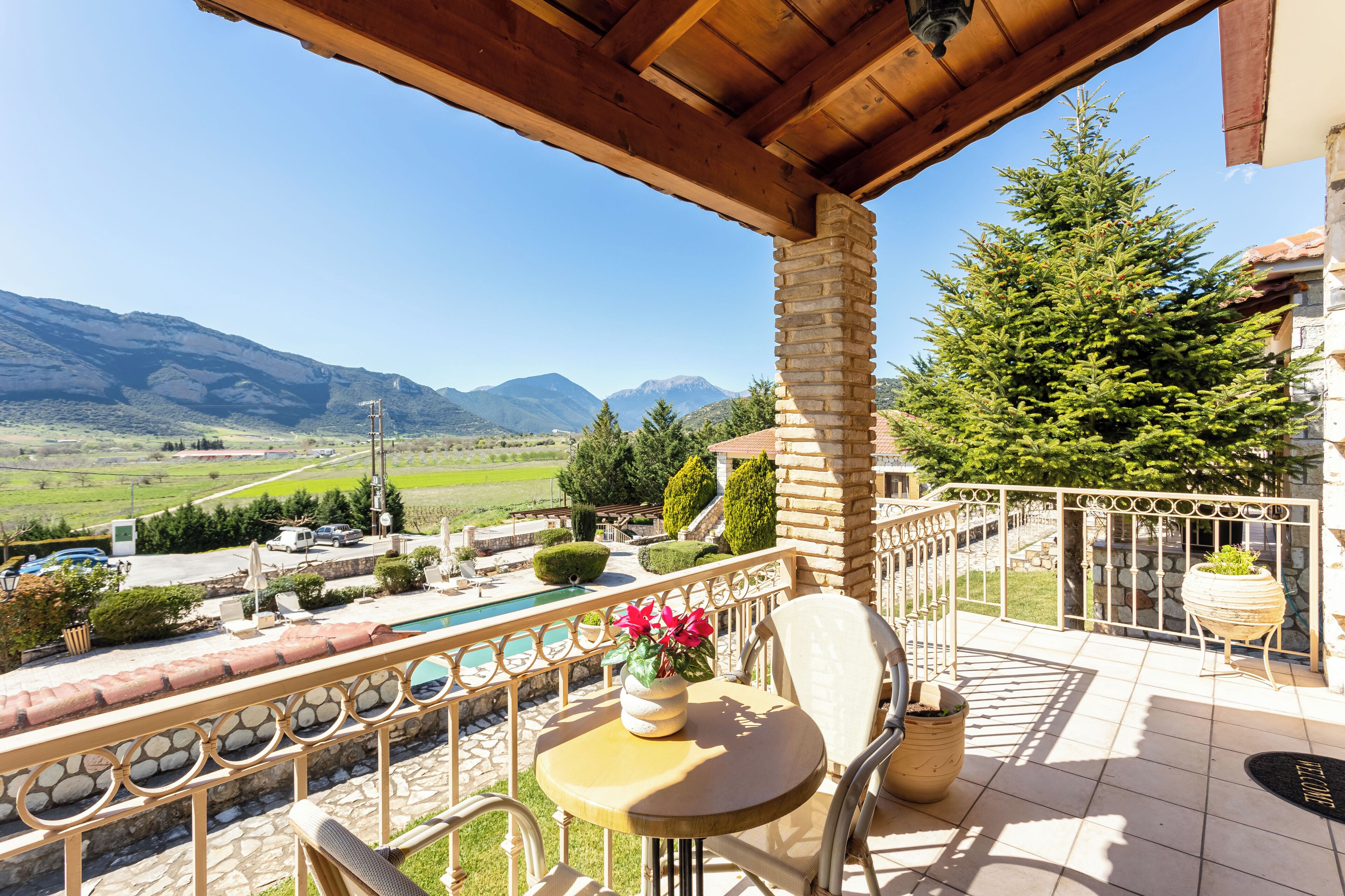 Luxury Studio, Pool View | Terrace/patio