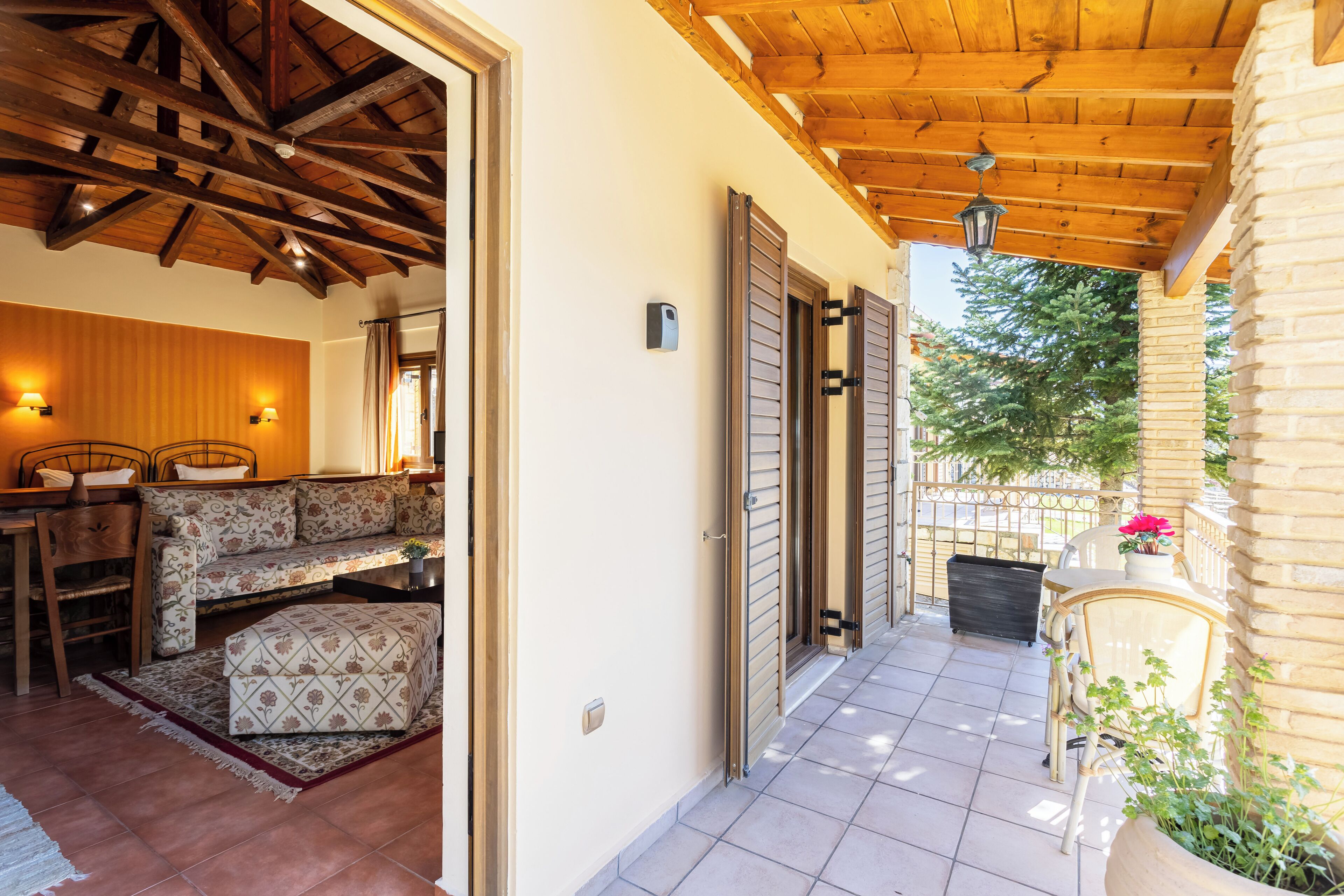 Deluxe Studio, Valley View | Terrace/patio