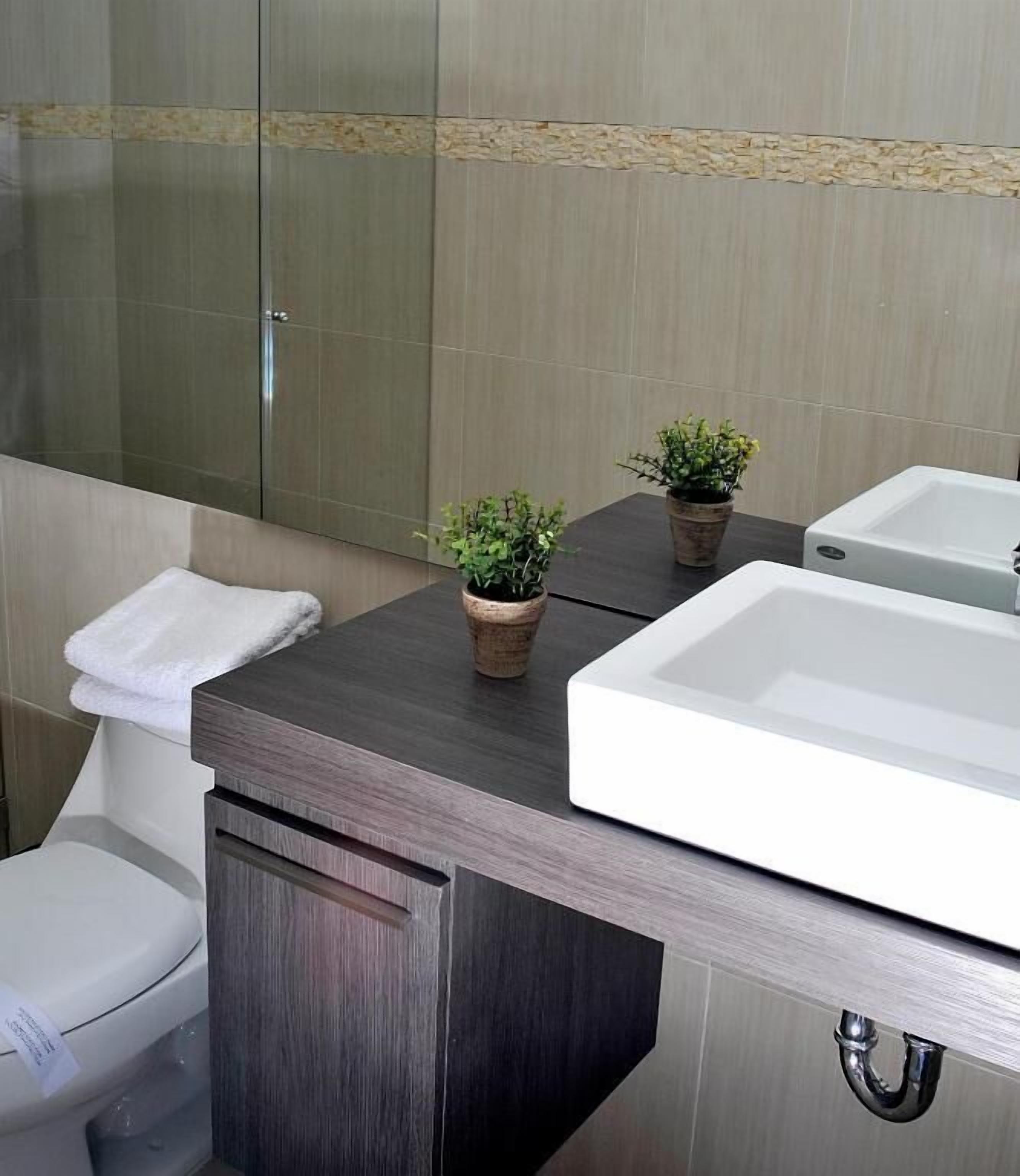 standard double room | premium bedding, minibar, in-room safe, blackout curtains