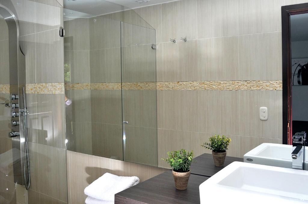 Standard Double Room | Bathroom | Hair dryer, towels