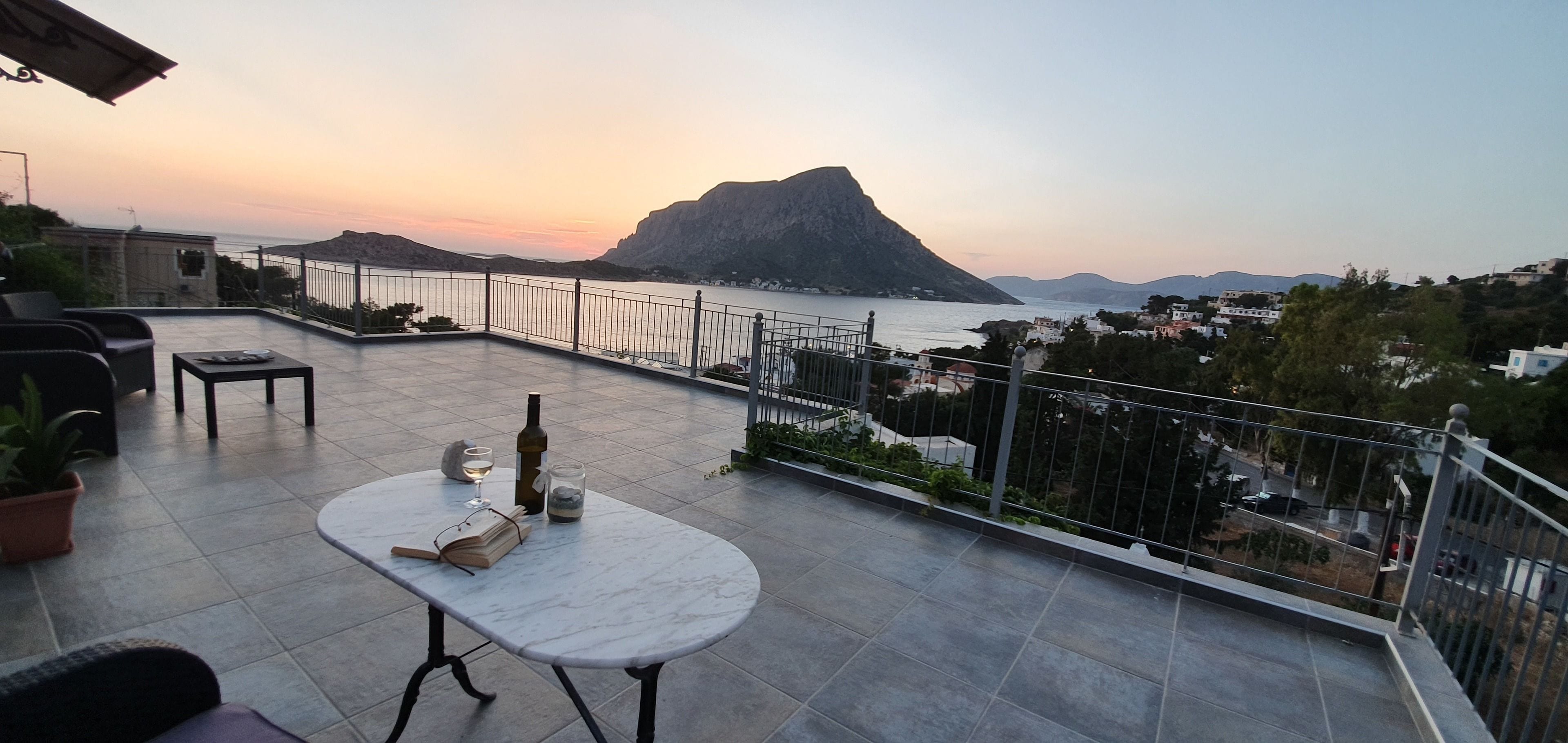 Appartamento familiare, 2 camere da letto, vista mare | Terrazza/patio