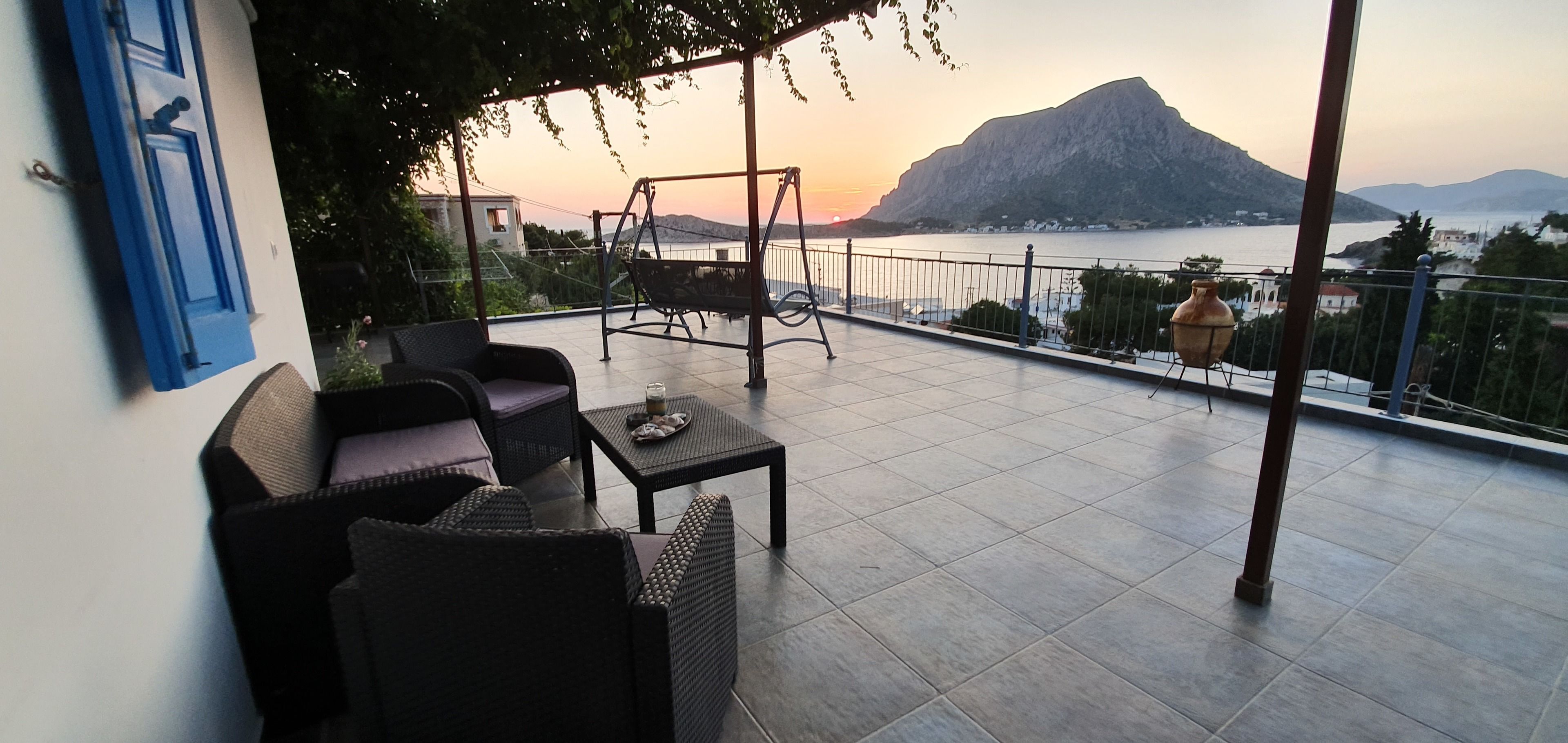 Familienapartment, 2 Schlafzimmer, Meerblick | Terrasse/Patio