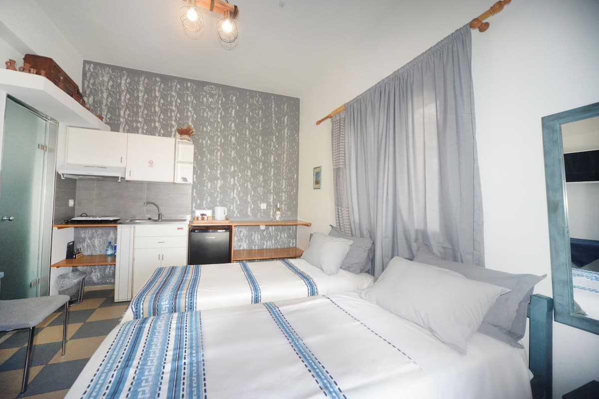 Studio, coin cuisine, vue mer (For 2)