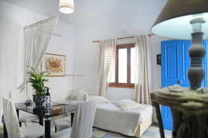 Apartment, 2 Bedrooms, Sea View | Living area