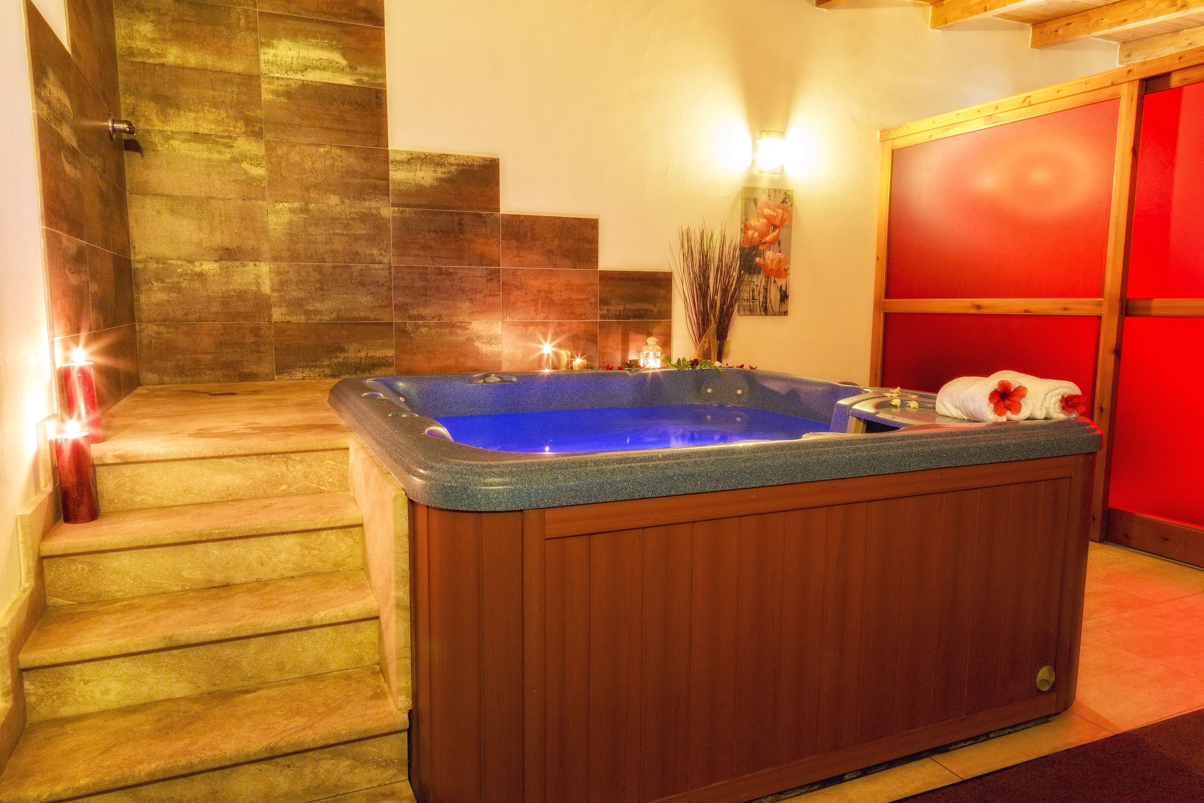 Espace de soins pour les couples, bain à remous, hammam, hammam