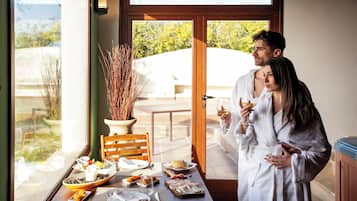 Sale per trattamenti di coppia, vasca idromassaggio, bagno turco