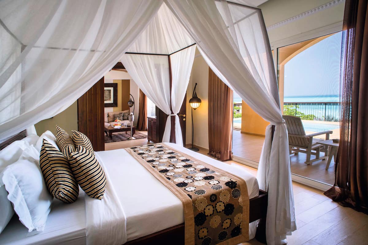 Ropa de cama hipoalergénica y minibar