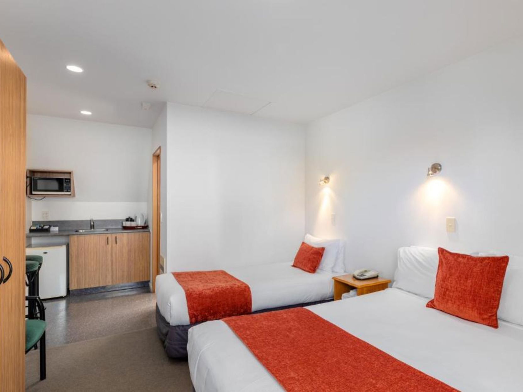 Blackout curtains, soundproofing, iron/ironing board, free WiFi