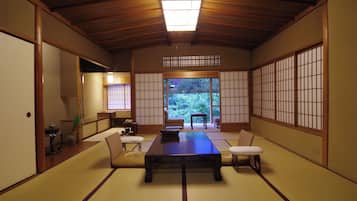 Main Building, Premium Traditional Room, Non Smoking (#19 or #21 or #29) | Minibar, in-room safe, individually decorated, desk