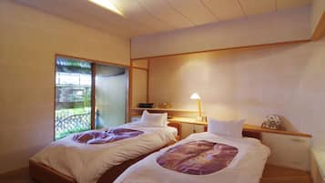 Minibar, in-room safe, individually decorated, desk