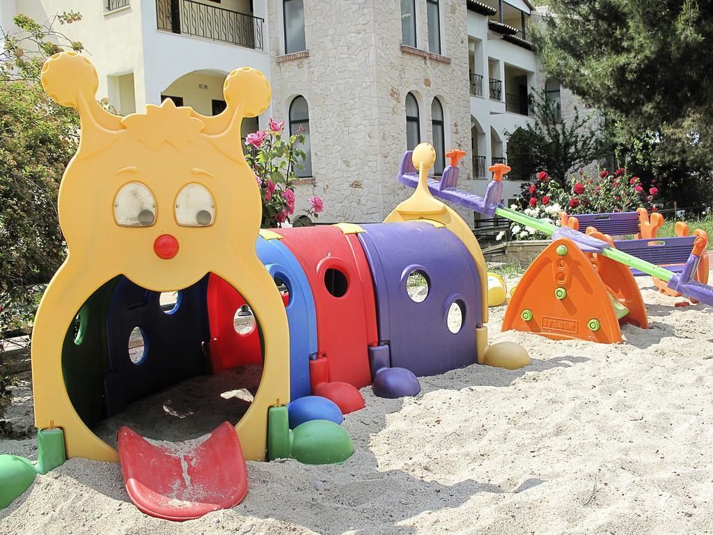 Außen-Kinderspielplatz