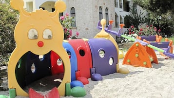 Außen-Kinderspielplatz